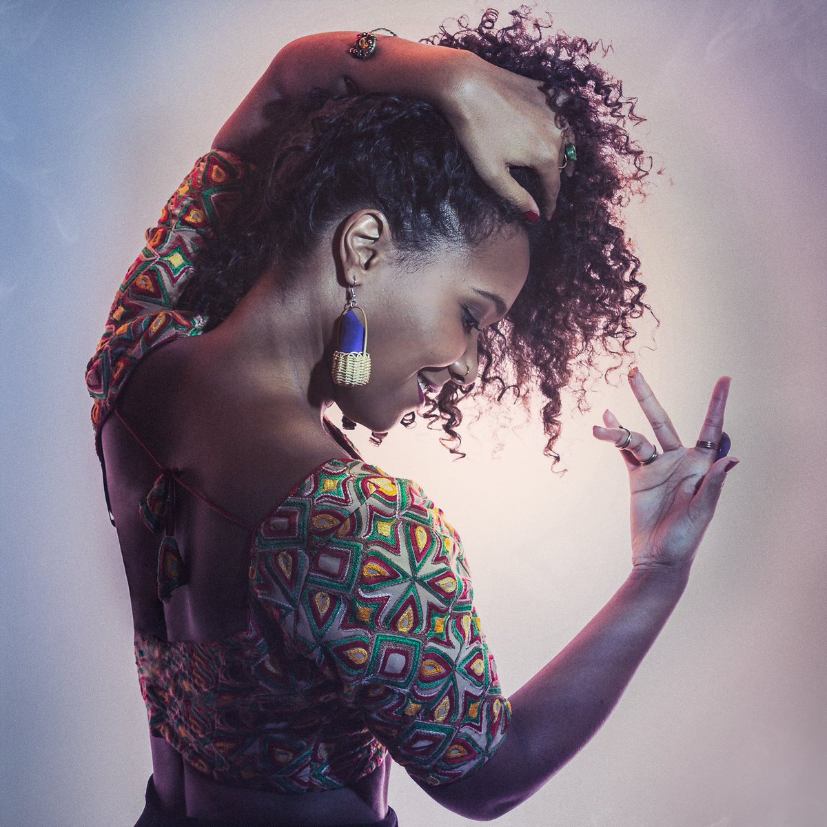 Ce soir en concert en SOLO au festival «  Les nuits et les jours de Querbès » 🔆 💃🏽 🔆
Heureuse de chanter 🎶 C’est l’été !!!