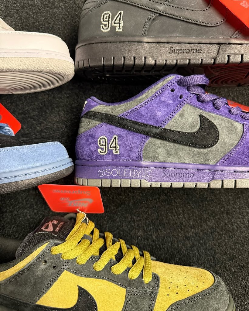 Ovrnundr's tweet photo. Supreme x Nike SB Dunk Low Pack

• $135 USD
• FW25 season https://t.co/kHcQjgetNM