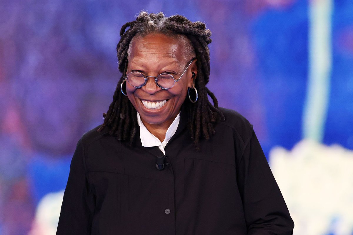 🚨 Whoopi Goldberg says, "I want every Republican to stop calling this man [Trump] the president. He is not the president!"

👉 What's your response to Whoopi's statement —
Was Trump ever president? Yes.
Is he the current president? No.