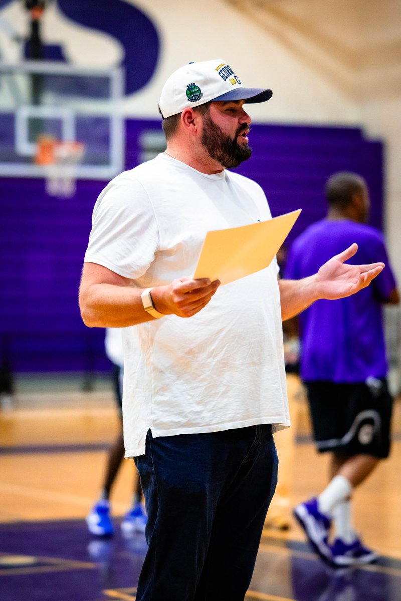 NIL is a whole new world. Thank You to William Friedman and his team for coming back out to speak to our athletes about how to navigate this landscape and thrive!🙏
📸: <a href="/MrJoshua/">Mr.Joshua</a>