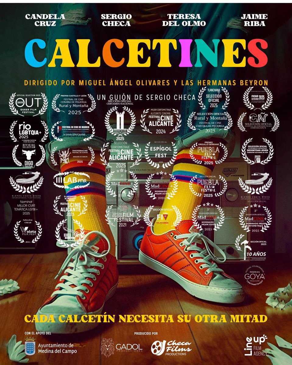 AnixbaronAna's tweet photo. Estamos muy felices que nuestro cortometraje Calcetines haya tenido tantas selecciones y premios. Recientemente ha sido proyectado en Galapán Festival (festival clasificador de los Goya).Ha sido un placer ser una de las directoras con Alejandra Beyron, Miguel Ángel Olivares. https://t.co/Le1RALcFr7