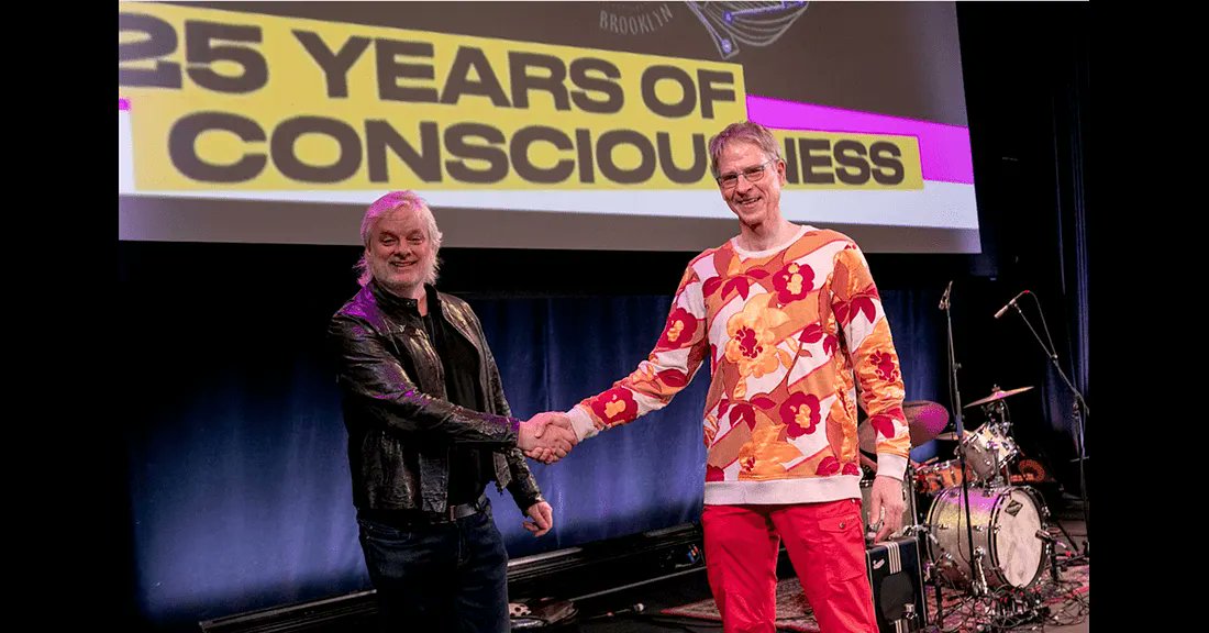 PaulAustinMurp2's tweet image. My essay is a bit old now.

'Consciousness: When David Chalmers and Christof Koch Placed a Bet on It' medium.com/paul-austin-mu… 

... #DavidChalmers can still ask his #HardQuestion about these “bits and pieces of the brain”, and why they generate feelings, seeings and hearings…