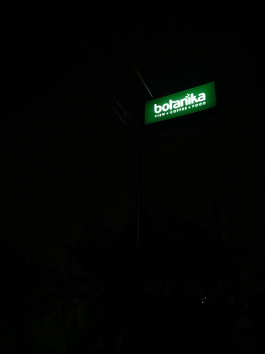 buckdelonge's tweet image. 📍 Botanika Coffee, Kuningan - Jawa Barat 🌄🌌

#Botanika #Kuningan #KuninganJabar #KuninganJawaBarat #VisitKuningan