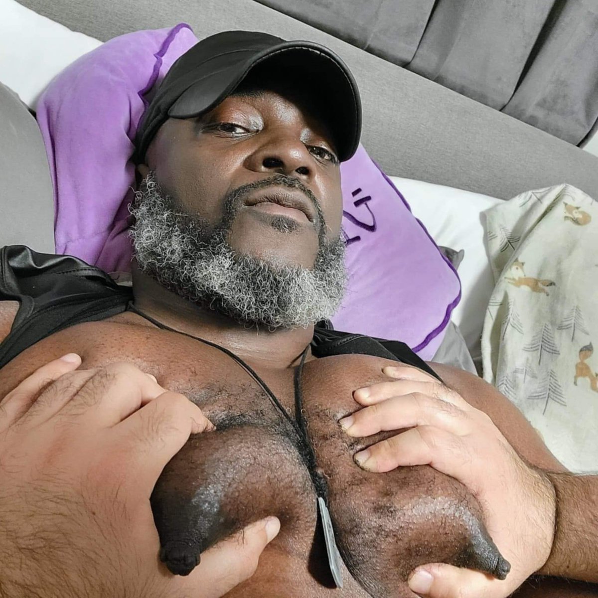 Kingnipples47 tweet media