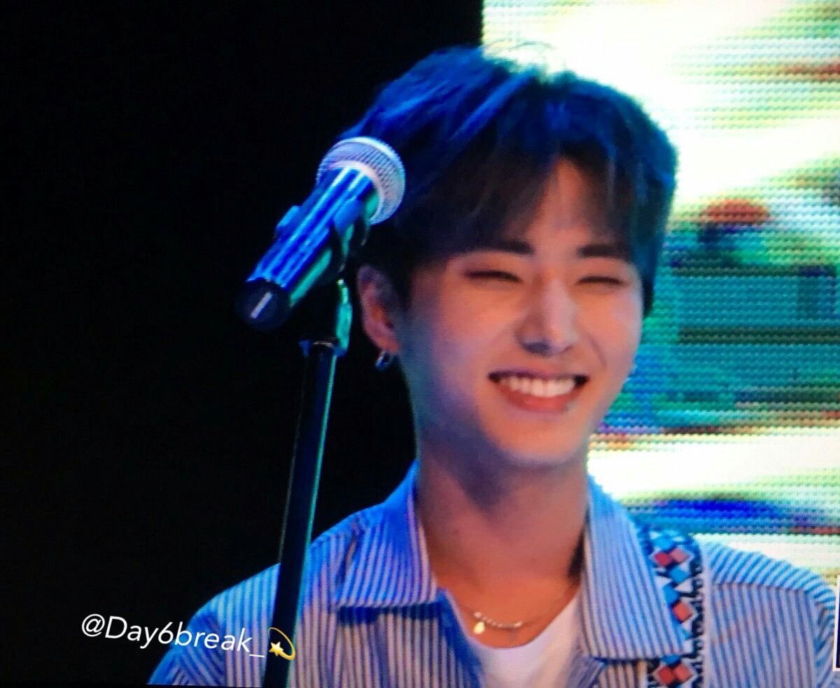 웃는게 너무 예뻐☺️