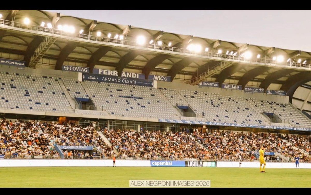 casa_casa3's tweet photo. 1500 spectateurs pour @Corse_Matin hier soir en amical #scbasm https://t.co/aRpcKACUAg