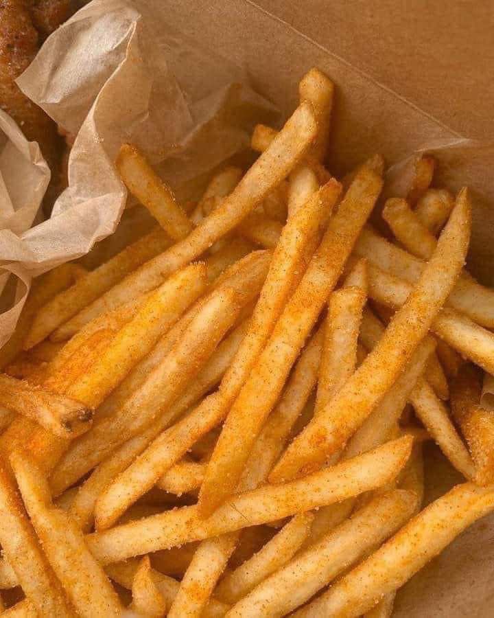 Ketchup or mayonnaise?