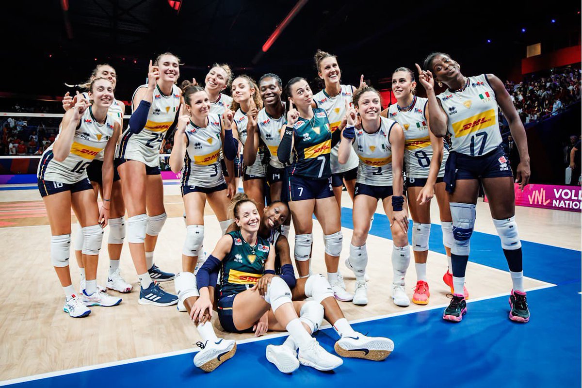 ELITE TEAMS BOTH IN MEN’S AND WOMEN’S VOLLEYBALL #VNL2025

MEN’S:
🥇POLAND
🥈ITALY
🥉BRAZIL

WOMEN’S:
🥇ITALY
🥈BRAZIL
🥉POLAND