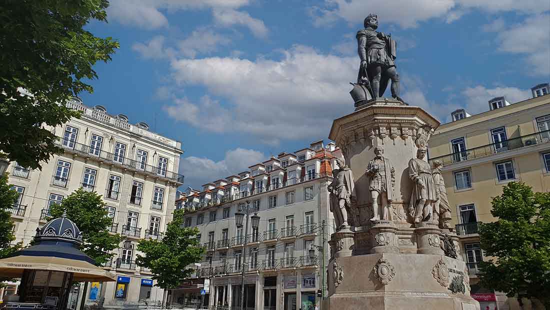 PtTravelGuide's tweet image. One of the most glittering jewels in Lisbon's crown;
portugaltravelguide.com/chiado/