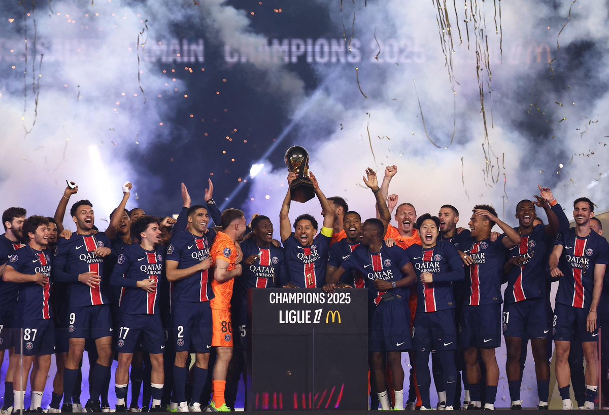 ActuL1_'s tweet image. Le retour du championnat approche à grands pas !⏳

Balancez vos pronos là maintenant :
🏆 Champion
🥈 2e
🥉 3e
⚡️ L’équipe surprise
🥶 Le flop de l’année
⚽️ Le meilleur buteur