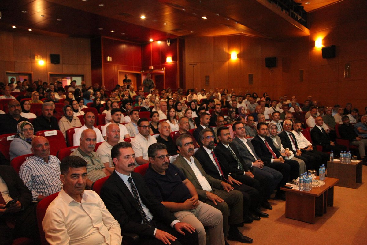 Oda Başkanımız Bilal Adabağ, Ahlat’taki Çalıştay Değerlendirme Toplantısına Katıldı

Bitlis’in Ahlat ilçesinde “Ahlat Bölgesi Yatırım, İstihdam ve İnovatif İş Geliştirme Çalıştayı Değerlendirme Toplantısı” geniş katılımla gerçekleştirildi.