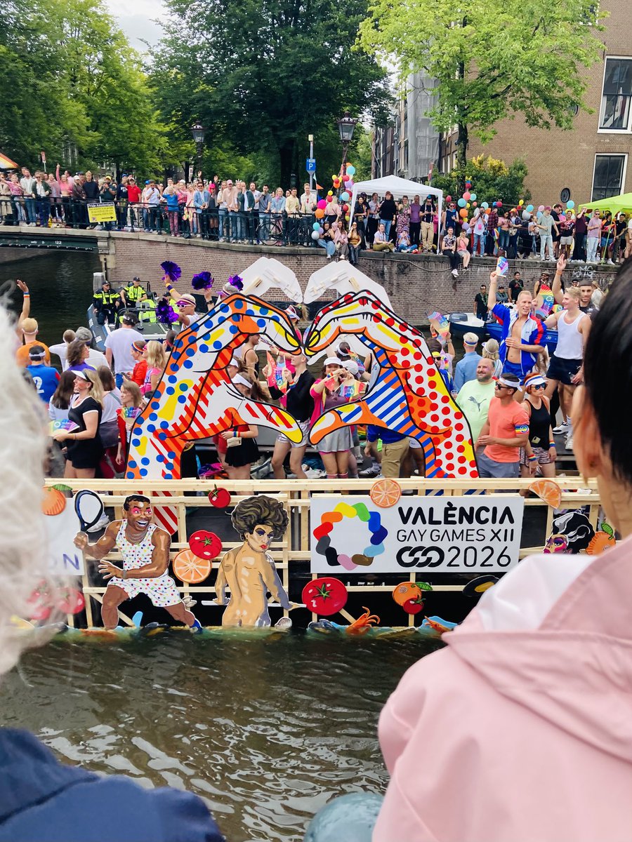 🫶 want het is nog steeds een protest. Dikke kus!

#PrideAmsterdam