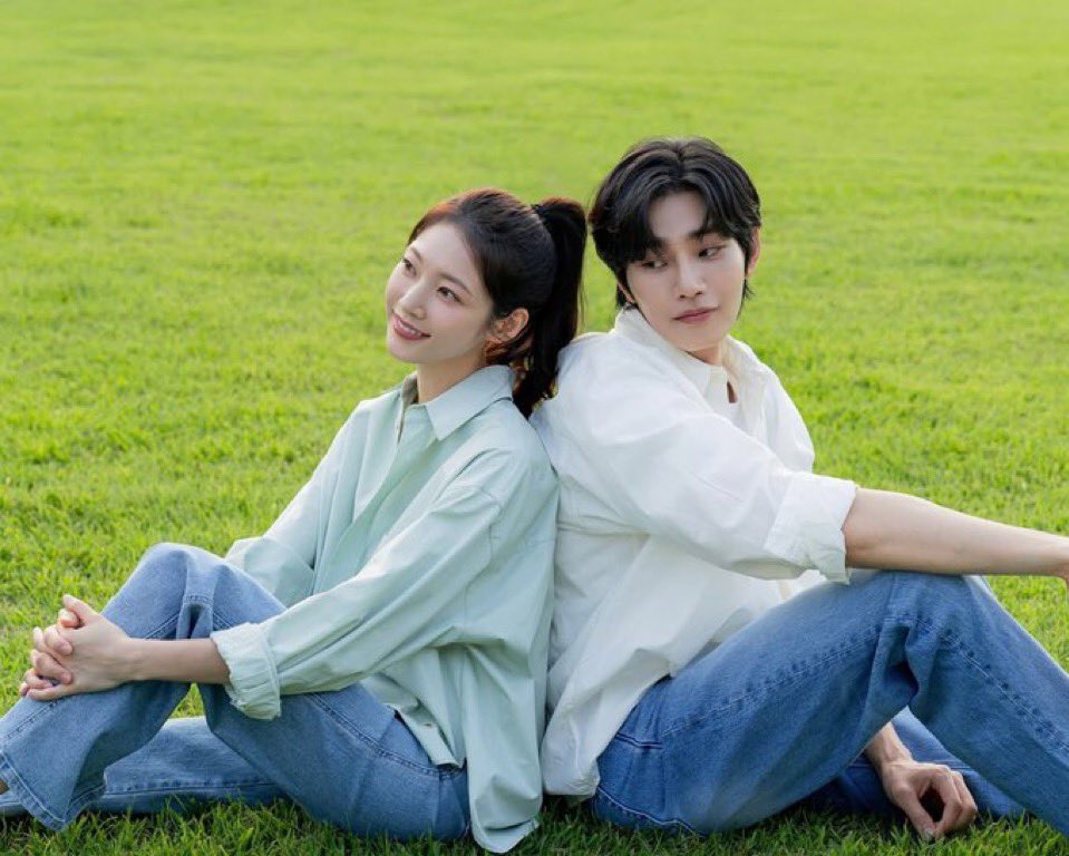 최근 첫방한 드라마 1-2화 다봄🙃

트라이 : 스토브리그같은 속도감 라켓소년단에 청량함 뜨겁고 반짝반짝한 드라마 재밌다
에스콰이어 : 깔끔하고 무던함. 근데 굿파트너와서초동때문에 느껴지는 익숙함(이젠 진부함이라고 표현될수도😅)
메리킬즈피플: 소재의 파격성 버석 이보0은 믿고봐야지