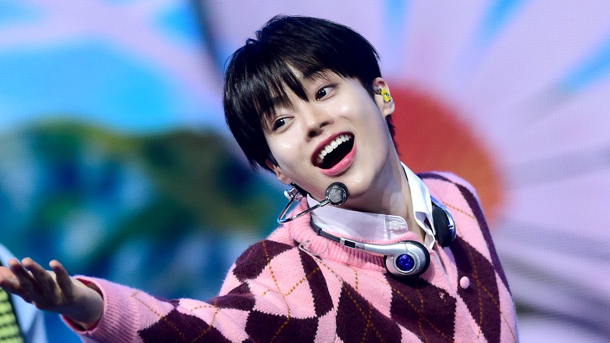 입덕도우미 tweet media