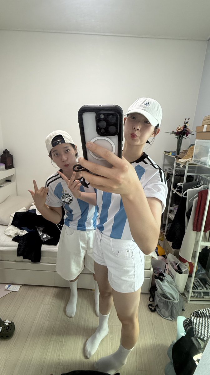 올해 첫 물놀이가 흠뻑쇼가 될 거라곤 상상도 못 했슨,,,