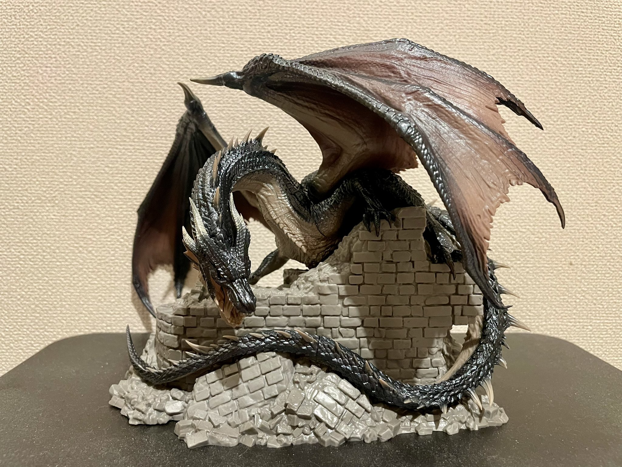 ラストワン ミラボレアス Amazon.co.jp: 一番くじ モンスターハンター 20th Anniversary