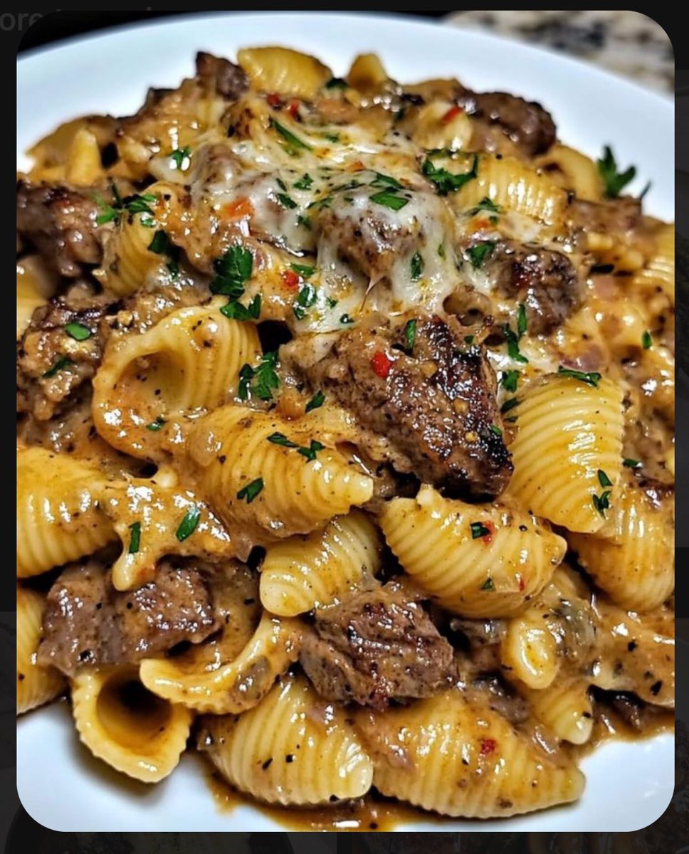 Creamy Beef &amp; Shell Pasta Skillet