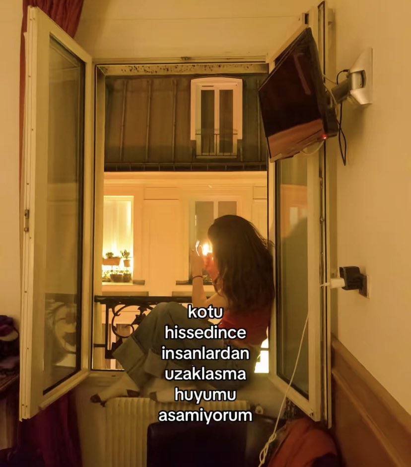 Esila (@yorgunbabyy) on Twitter photo 