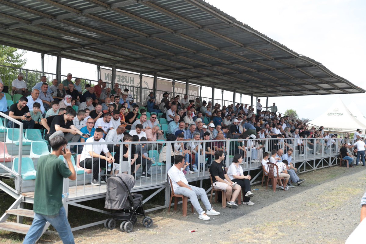 #Çarşamba Geleneksel Rahvan At Yarışları… 
Çarşamba Belediyemiz ve Türkiye Atlı Spor Dalları Federasyonu iş birliğinde düzenlediğimiz Rahvan At Yarışları'mızı yoğun katılımla Yeşilırmak Doğal Yaşam Parkı'nda gerçekleştirdik. 

Yarışlarda dereceye giren yarışmacıları kutluyorum.