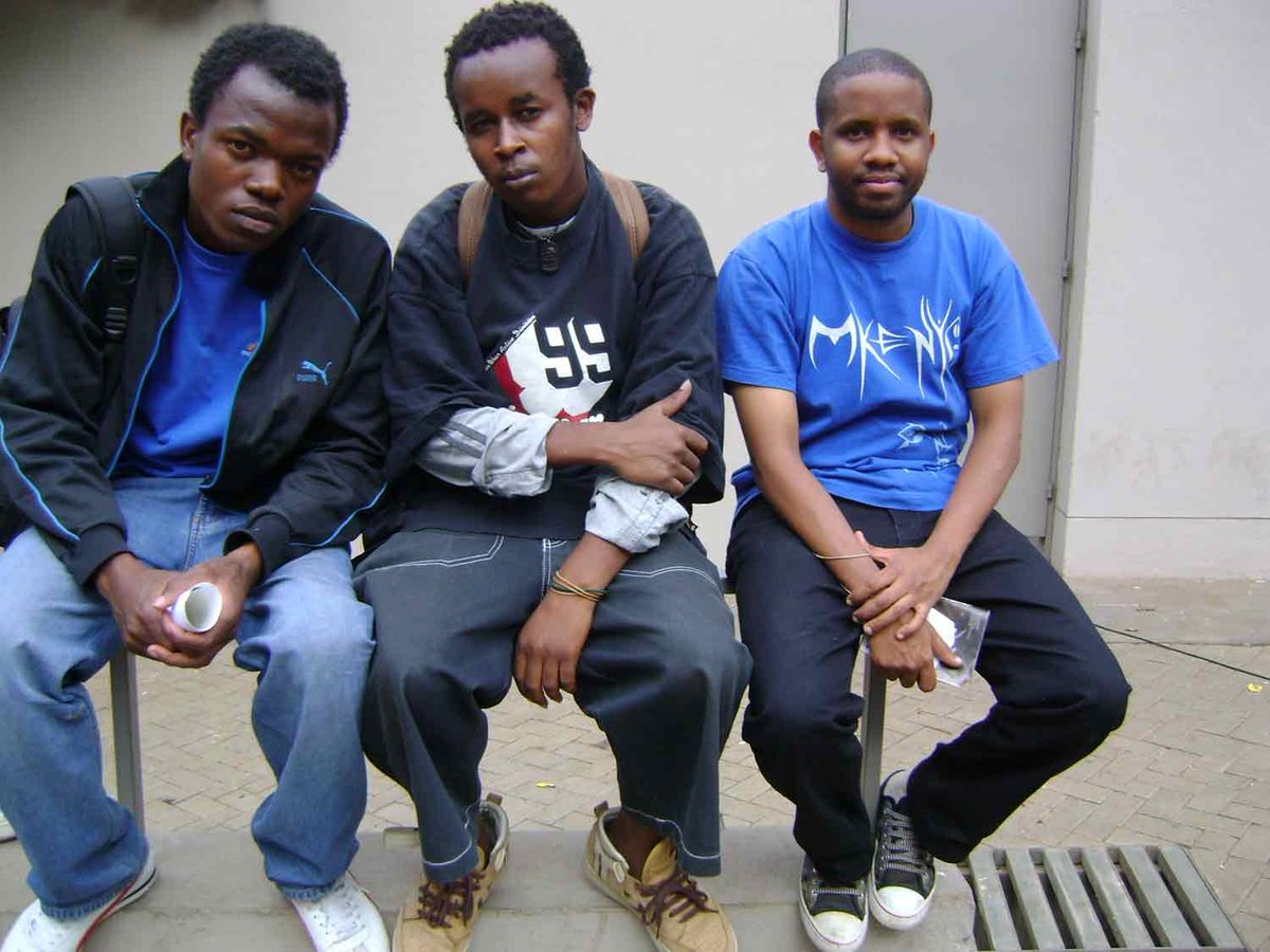 nurubahati's tweet image. T.B.T this was 2006 at W.A.P.I British Council in Nairobi. 💯🥳🫶🏿
With graffiti legends in kenya @swiftgraffiti and Esen