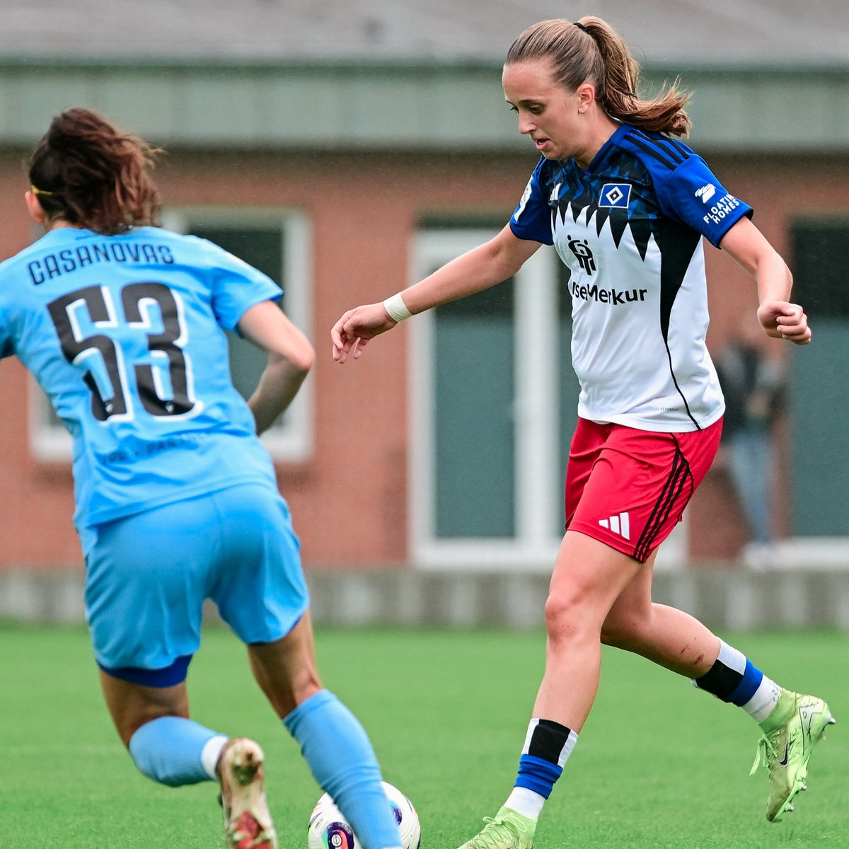 90‘ Abpfiff. 

Wir verlieren unser Testspiel gegen Viktoria Berlin am Ende mit 1:3. 

#nurderHSV

📸 Lobeca/DerSportfotograf