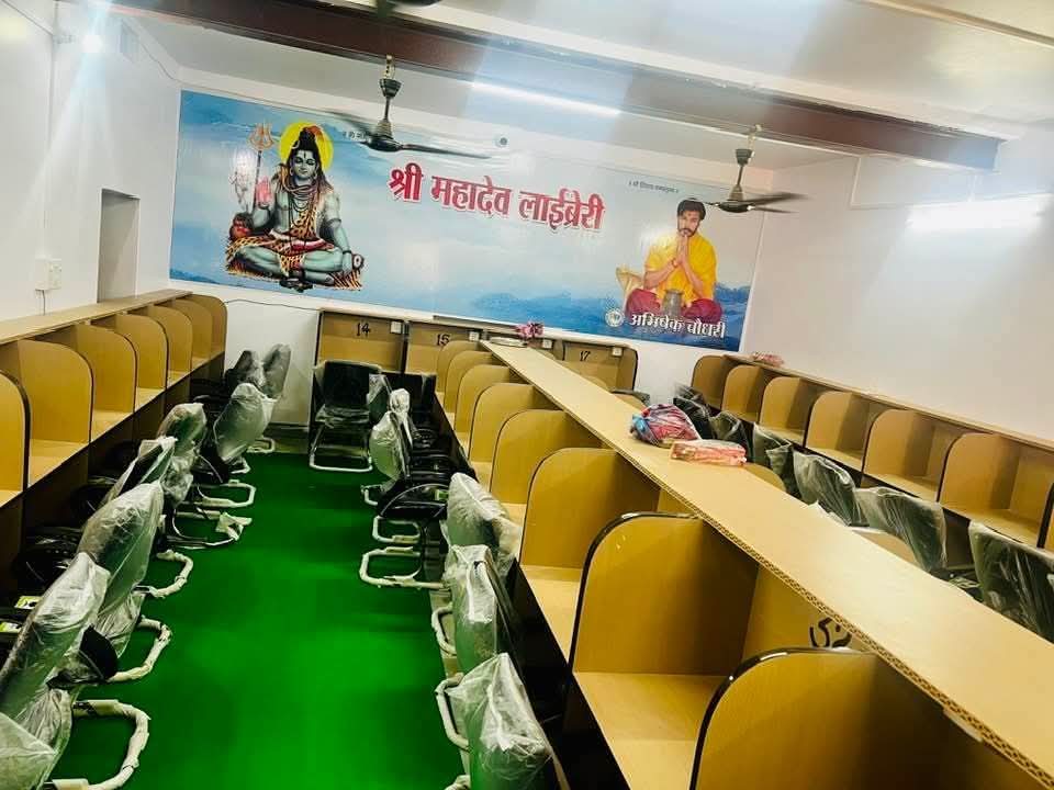 Sharu_Nagour's tweet photo. समाज को समर्पित पिछले वर्ष के कावड़ यात्रा के सभा स्थल से 
@withabhinsui   जी अपने निजी खर्च से राजो बाई जाट छात्रावास में लाईब्रेरी बनाने संकल्प लिया था मंच से घोषणा की थी कि बहुत शानदार लाईब्रेरी का निर्माण करवाऐगै जिसका निर्माण कार्य अन्तिम रूप में चल रहा है ओर छात्रावास कमेटी की देखरेख में निर्माण हुआ है 
कल लाईब्रेरी का लोकार्पण किया जाऐगा समाज के सभी गणमान्य 
सादर आमंत्रित हैं 
अतः इस महान कार्य के लिए में मेरी ओर अभीषेक चौधरी को बहुत बहुत धन्यवाद देता हूँ
