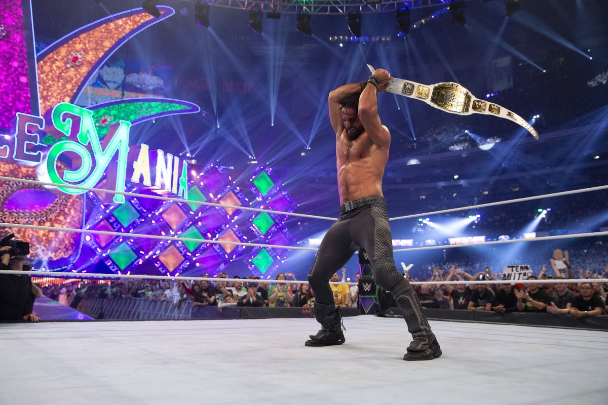 TripleH tweet picture