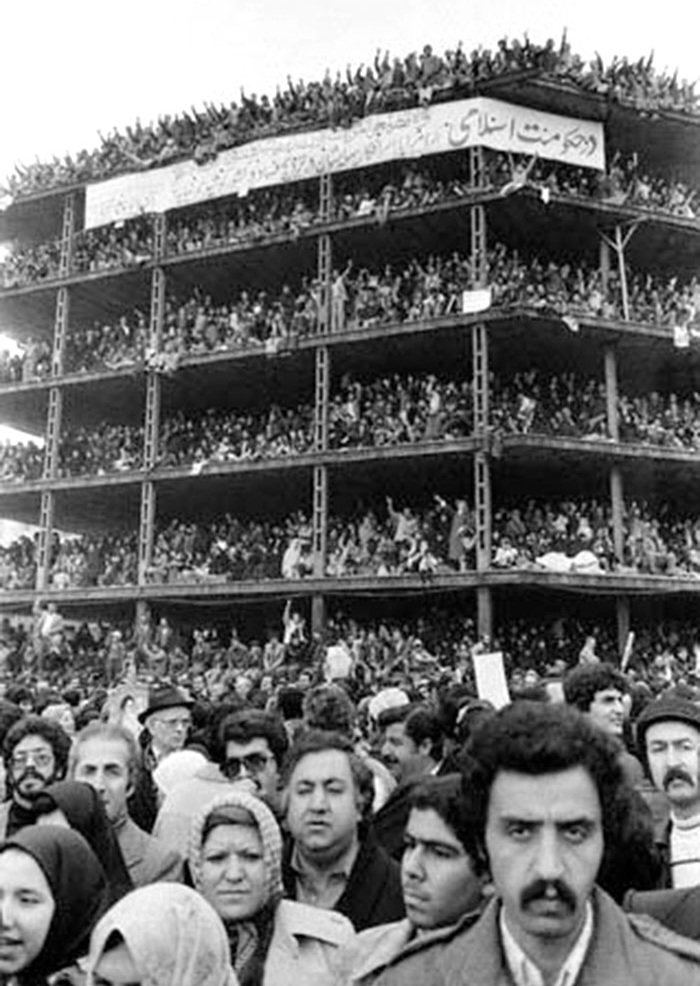 ۱۲ مرداد روز جهانی "خواهر"
بهمین مناسبت "خواهر" زنده و مرده‌تون رو گایدم
#شورشیان۵۷ی