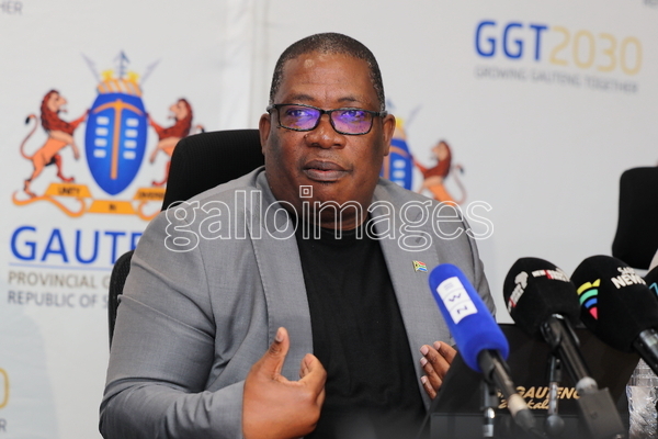 Gallo_Editorial's tweet image. 🗞️ Gauteng Premier Releases Forensic Reports and Reshuffles Heads Of Departments.

👉 tinyurl.com/2ydj7tyk

🗣️ @GautengProvince @Lesufi #GautengPremier #ForensicReports #Reshuffles #HeadsOfDepartments

📷 Fani Mahuntsi