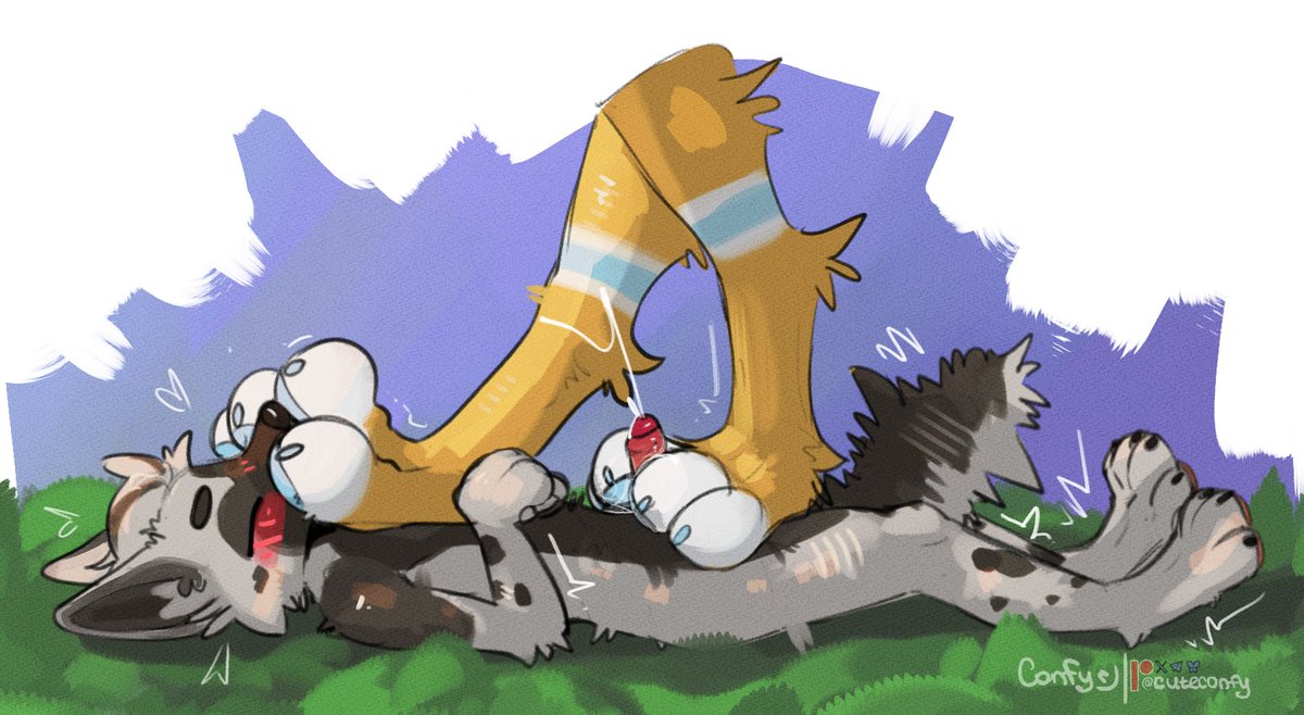 BIG PAWING :O
pawtron reward :3
