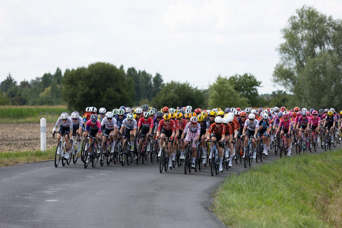 🚴‍♀️ Le Tour de France femmes fait exploser les compteurs d'audience

Samedi, 3,16 millions de téléspectateurs en moyenne ont suivi les performances de Pauline Ferrand-Prévot, avec un pic à plus de 5 millions

Un exploit ➡️ l.leparisien.fr/TG5b