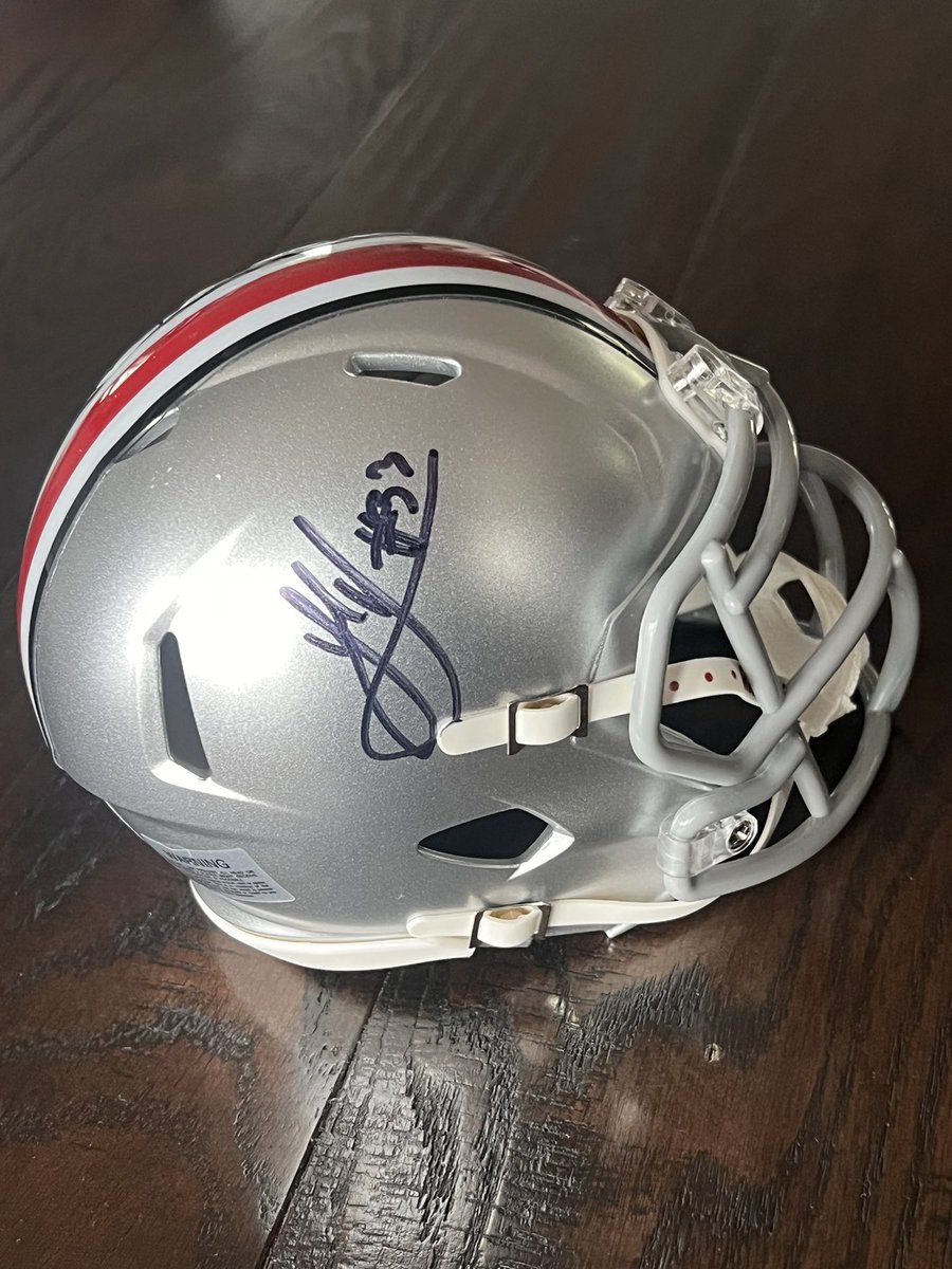 philmains's tweet photo. Couple autographed items we’re raffling off to benefit @American_Heart 
-Rodgers jersey 
-Heyward football
-Sawyer mini helmet
-Letang jersey

Venmo: MainsFamilyGolfOuting
3 tickets for $5
10 for $10
25 for $20

Winners pulled Saturday 8/9 ⛳️ https://t.co/COCiJinYIS