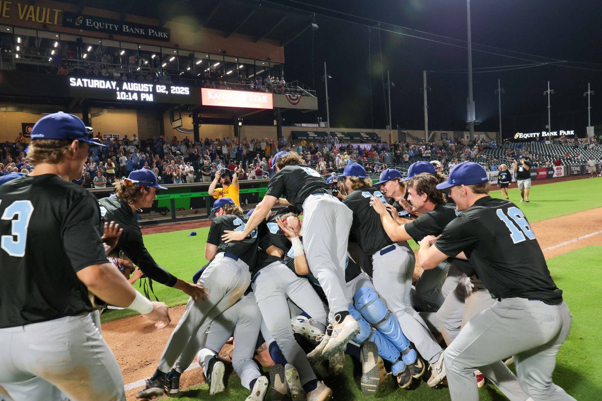Your 2025 NBC World Series Champions, the Hutchinson Monarchs!