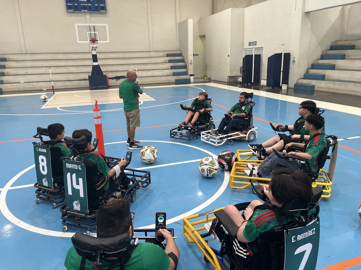 Powerchair Football México, A.C. (@powerchairmx) on Twitter photo La selección mexicana se prepara en busca de un boleto al mundial <a href="/OfficialFIPFA/">FIPFA</a> 2026 en Buenos Aires, Argentina. 🇲🇽#PowerchairFootball #México #Discapacidad <a href="/miseleccionmx/">Selección Nacional</a> <a href="/MikelArriolaP/">Mikel Arriola</a> La selección mexicana se prepara en busca de un boleto al mundial <a href="/OfficialFIPFA/">FIPFA</a> 2026 en Buenos Aires, Argentina. 🇲🇽#PowerchairFootball #México #Discapacidad <a href="/miseleccionmx/">Selección Nacional</a> <a href="/MikelArriolaP/">Mikel Arriola</a>