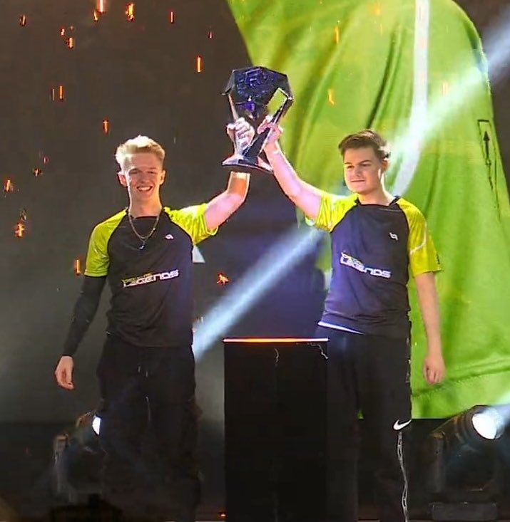 Wouldn’t be a Fortnite LAN without these 3 ❤️