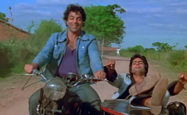 Alizeh84's tweet photo. @RiverPhiNicks13 Haha epic !! Love you Veeru today and always!! 👯‍♀️❤️ https://t.co/xaAHO86aRe