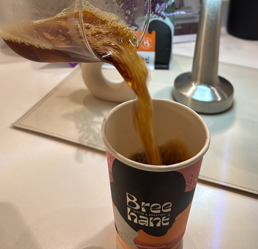 lliwqp7's tweet photo. 🖤☕️🍒✨ https://t.co/ePbO2zDNrk