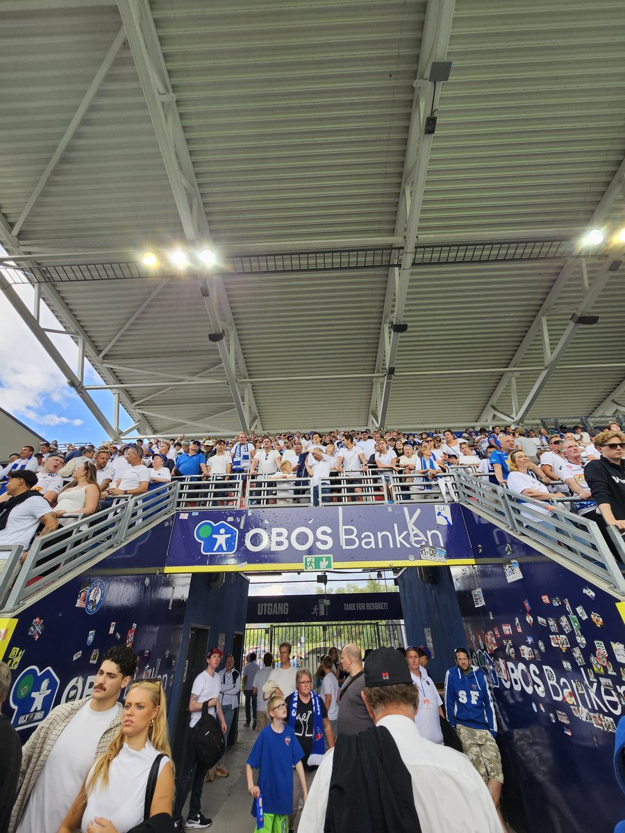 I dag var vi over 700 på bortefeltet på Intility, flesteparten kledd i hvitt. Sannsynlig et av de høyeste talla vi har hatt i Eliteserien noen gang.