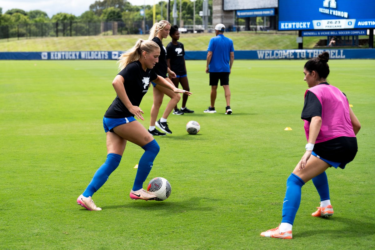 UKWomensSoccer's tweet image. test drive on deck

#WeAreUK | #RingTheBell