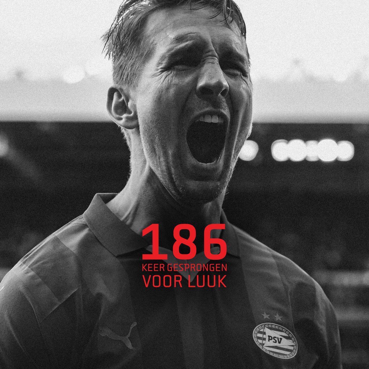 PSV's tweet photo. Het is niet vanzelfsprekend. Het is Luuk.

En die band...die blijft ♾️