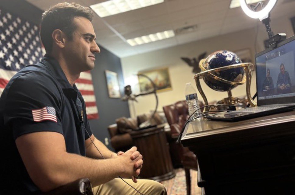 🇺🇸NEW🇺🇸

Congressman Hamadeh received a situation brief from General Mazloum of the Syrian Democratic Forces (SDF) — the US ally in the fight against ISIS.
 
The Congressman thanked General Mazloum and the interim government of Damascus for their continued assistance in the