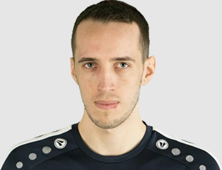 GX en scrim                                          GX on stage