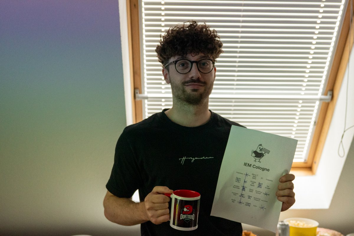 Natürlich haben wir uns auch heute zur Watchparty anlässlich der IEM Cologne getroffen! 🙌 GG an <a href="/Team__Spirit/">Team Spirit CS2</a> und den Bingosieger <a href="/k0ti_CS/">k0ti</a> 

#Dortmundesports #CS2