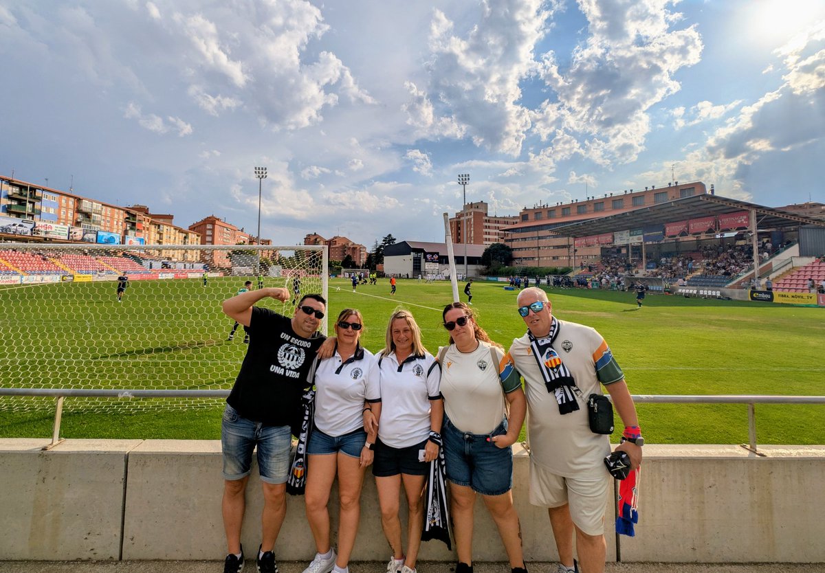 ⚪⚫ CD CASTELLÓN 1-1 SD HUESCA 🔴🔵

PinillaTERUEL - Complejo deportivo PINILLA 🏟️🏟️

PASIÓN ALBINEGRA se volvió a desplazar con el EQUIPO, esta vez hasta TERUEL, dónde siempre somos muy bien acogidos 🫂🫂
<a href="/CDCastellon/">CD Castellón</a> - <a href="/SDHuesca/">SD Huesca</a>