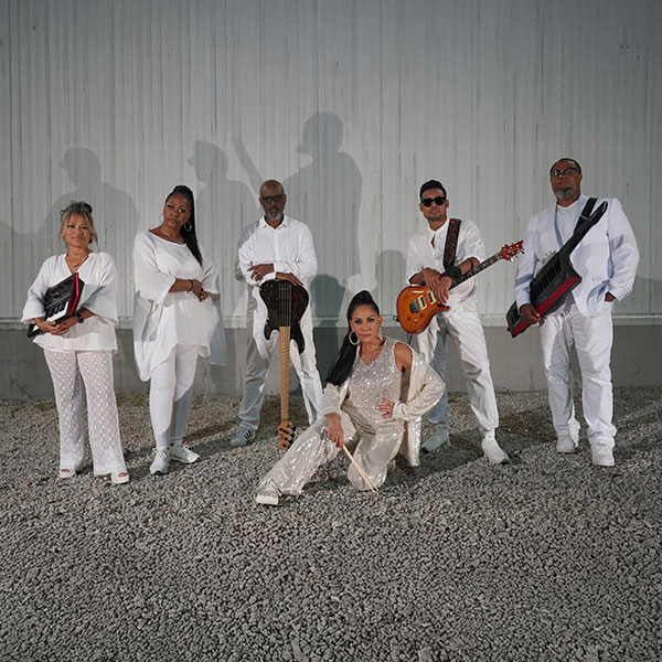 efetusmpls's tweet photo. This week The @DakotaMpls is on fire with multiple @SheilaEdrummer &amp; The E-Train shows and we have a pair of tickets to give away for Tuesday's 9pm show! RT to ETW and we'll pick a winner Monday at 2pm.
https://t.co/h9yD8pP213 https://t.co/KsdWy5JGuo