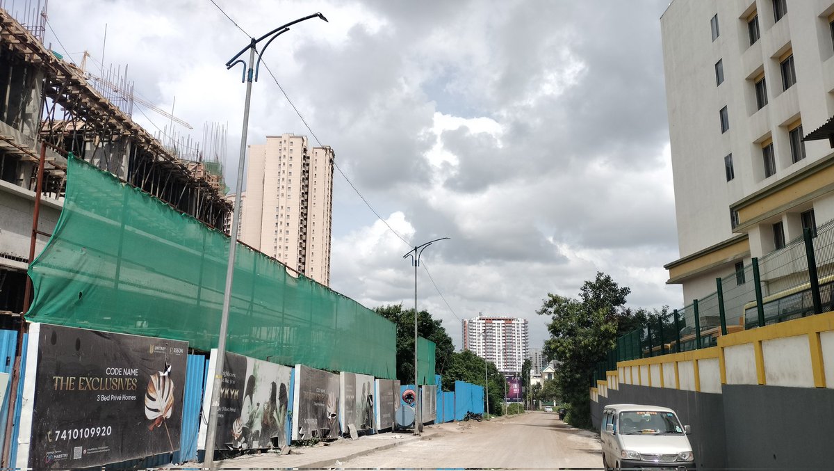 NIBM Annexe Residents Forum (@nibmforum) on Twitter photo "🚨👧 VIBGYOR School Gate 3 to Raheja Premiere Road: Cleanliness & Safety First! 🚮💡 CCTV cameras a must for school kids' safety! 👮♂️ When will PMC prioritize children's well-being? 🤔 #PMCPrioritizeSafety #SchoolKidsMatter #VIBGYOR" <a href="/AiyerSunil/">AiyerSunil</a> <a href="/JDhankikar/">Jaymala Dhankikar</a> <a href="/PargenagarForum/">Pargenagar Kondhwa People's Forum</a> "🚨👧 VIBGYOR School Gate 3 to Raheja Premiere Road: Cleanliness & Safety First! 🚮💡 CCTV cameras a must for school kids' safety! 👮♂️ When will PMC prioritize children's well-being? 🤔 #PMCPrioritizeSafety #SchoolKidsMatter #VIBGYOR" <a href="/AiyerSunil/">AiyerSunil</a> <a href="/JDhankikar/">Jaymala Dhankikar</a> <a href="/PargenagarForum/">Pargenagar Kondhwa People's Forum</a>