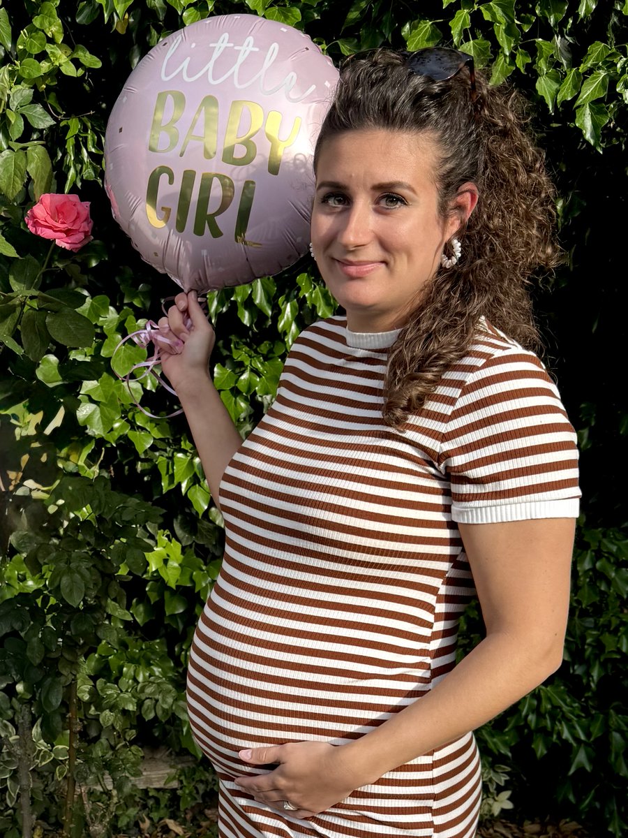 Return2YouUK's tweet photo. Many of you will now already know, but for those of you who don't - Rebecca is having a Baby Girl! 🩷 https://t.co/ny1FYzNbOY