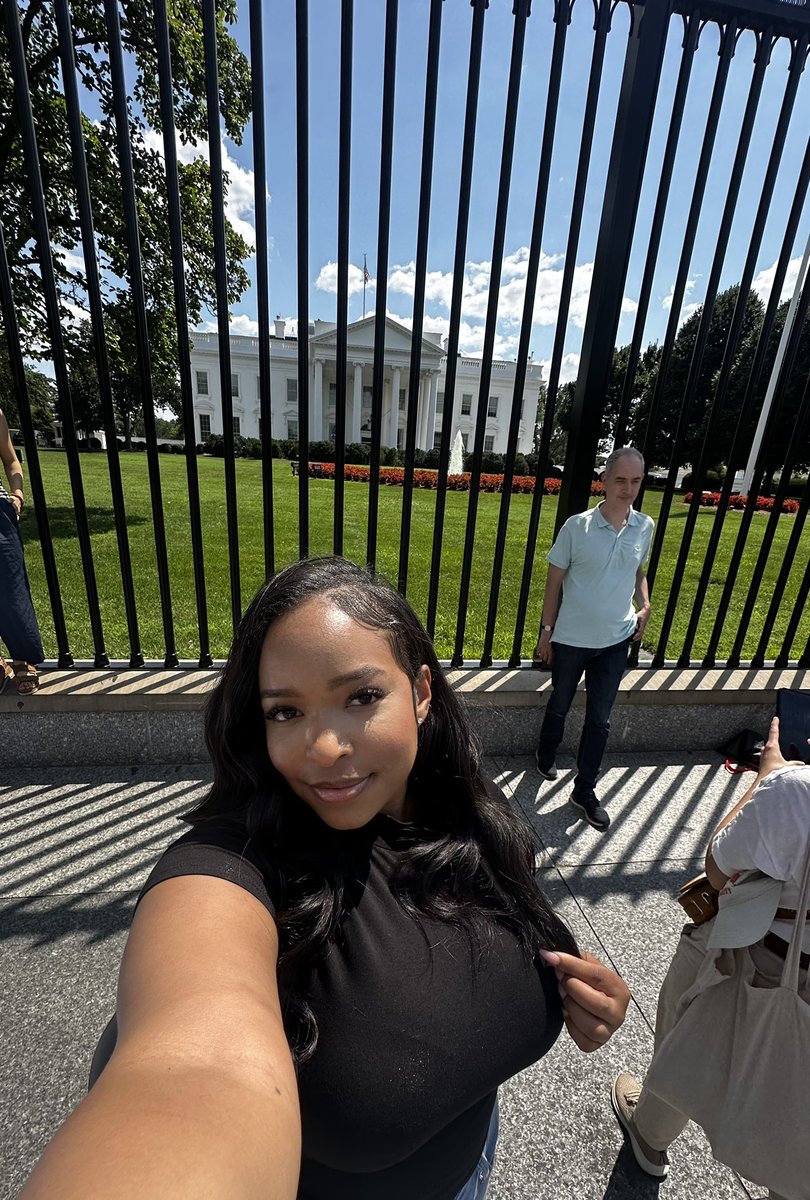 Temple Dior tweet media