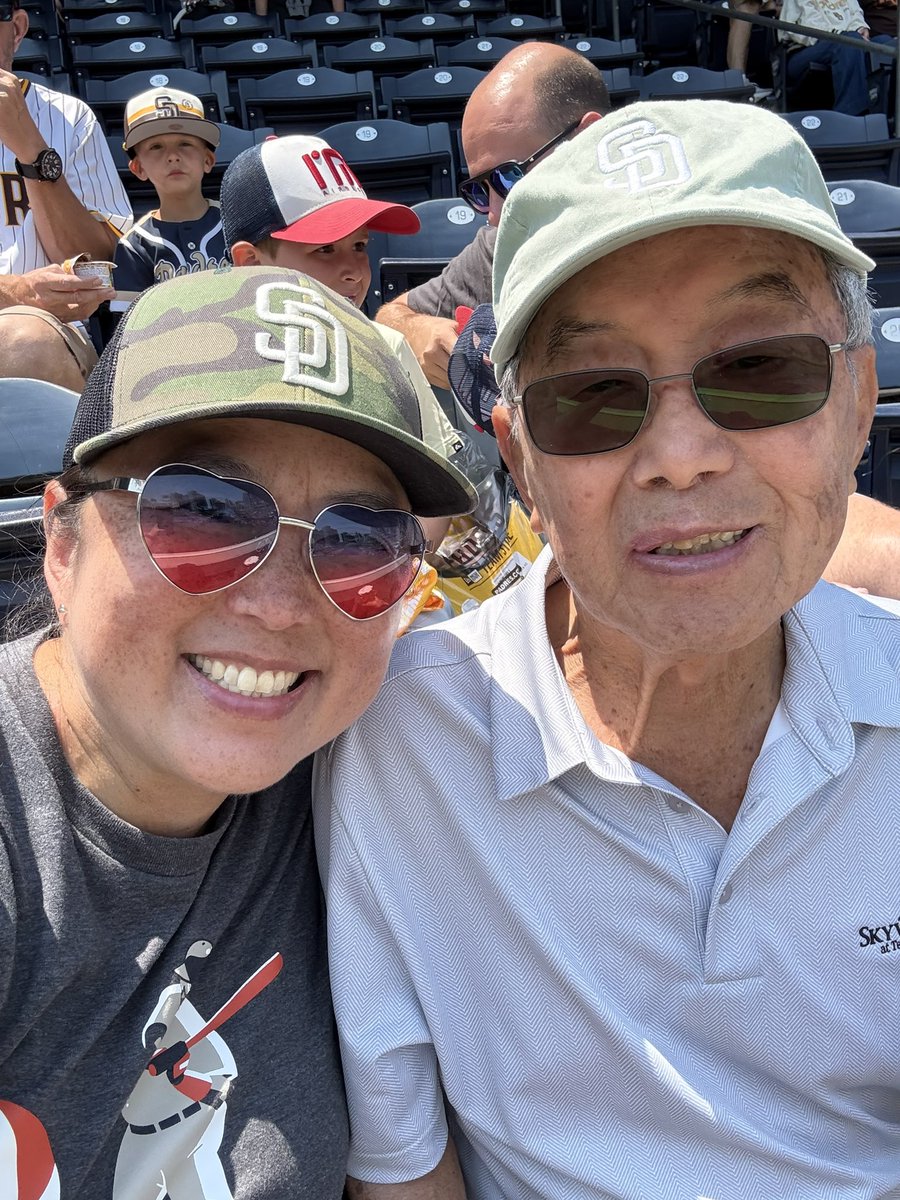 gettingchippy's tweet image. Sunday funday at @PetcoPark for @Padres 🤎💛 #ForTheFaithful