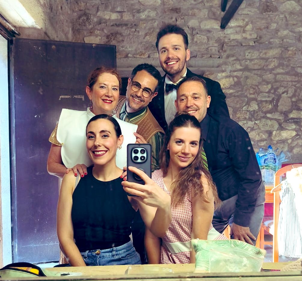 newtomas25's tweet photo. Gracias @AntiguaMina por este triple Sold Out.#teatrolaantiguamina
#teatroantiguamina https://t.co/nAgGp64WCt